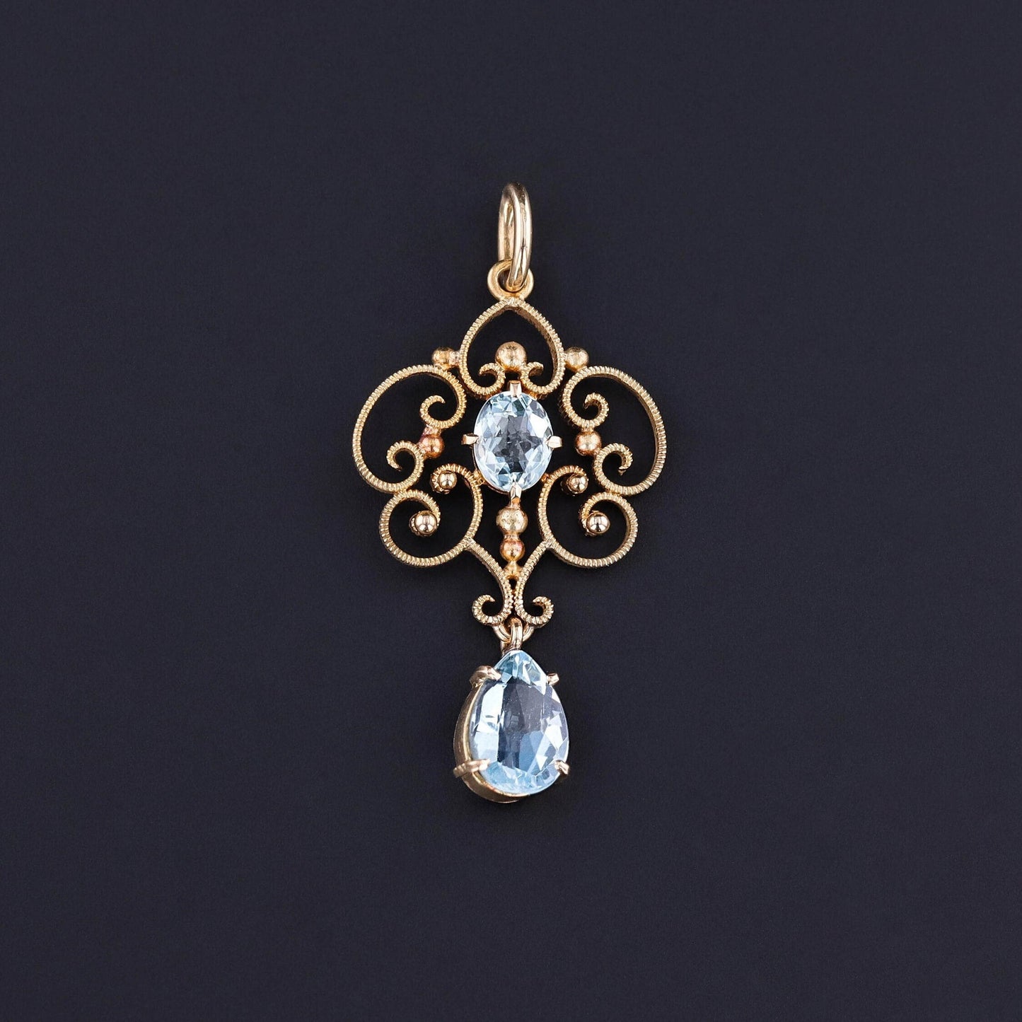 Antique Aquamarine Lavalier Pendant of 15ct Gold