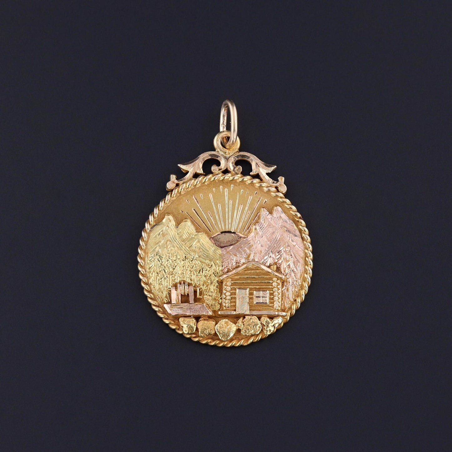 Antique Alaska Pendant of 18k Gold
